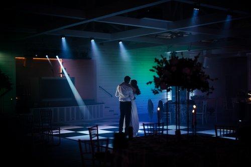 carousel-hero-element image-0